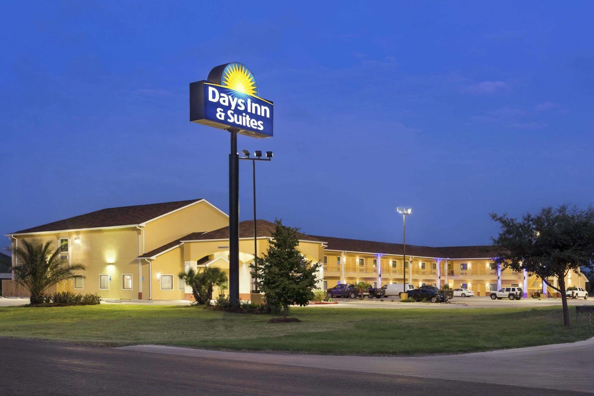 Days Inn Pearsall Dış mekan fotoğraf